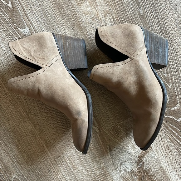 Steve Madden Adelphie Bootie size 9.5 women - Picture 2 of 4